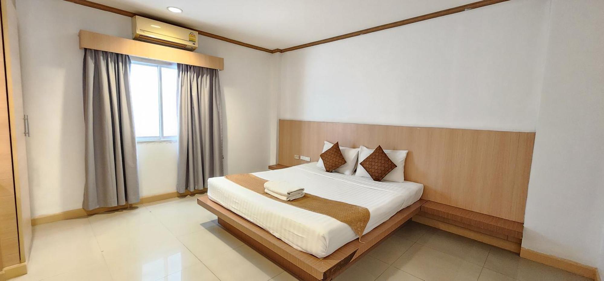 Eden Park Hotel Patong Buitenkant foto