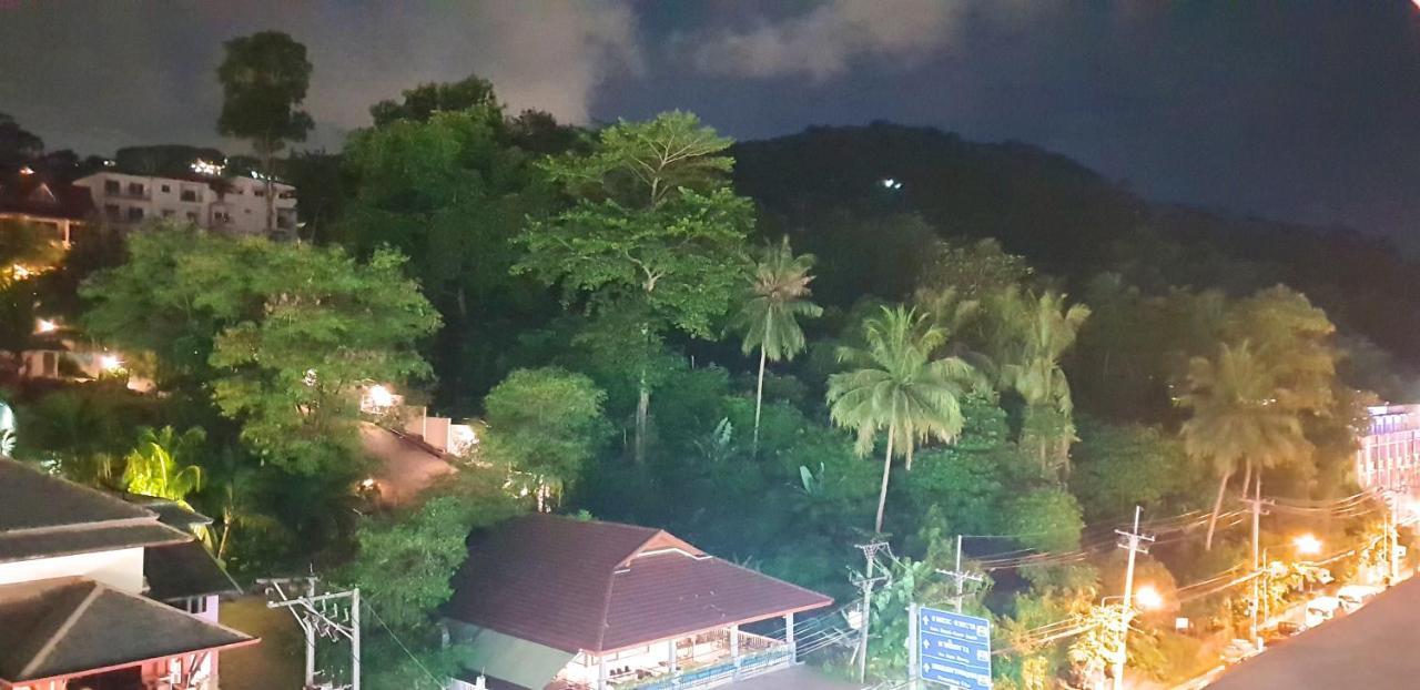 Eden Park Hotel Patong Buitenkant foto